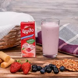 Коктейль молочный ягодное мороженое Чудо 2,0%, 200мл