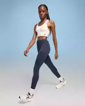 Активный бюстгальтер удлиненный On-Running, белый