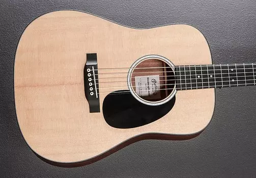 Акустическая гитара DJr-10 - Sitka Spruce