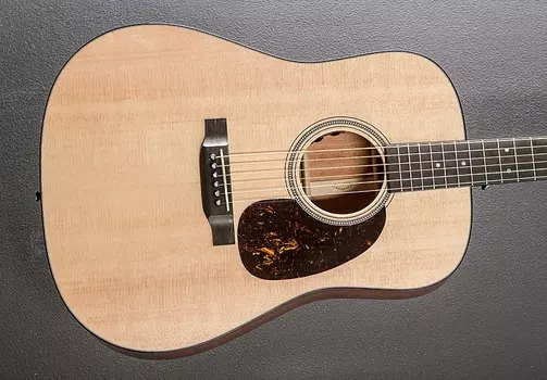 Акустическая гитара Martin D-16E Mahogany
