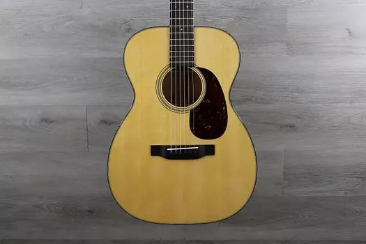 Акустическая гитара Martin Standard Series 00-18 Natural