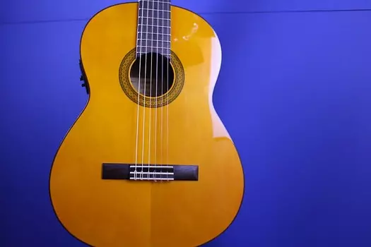 Акустическая гитара Yamaha CGX102 Classical Guitar