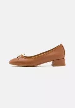 Балетки классические D FLORETIA Geox, цвет ochre