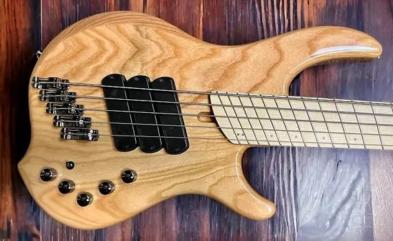 Басс гитара Dingwall Combustion 5