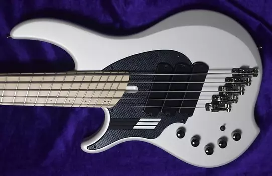 Басс гитара Dingwall NG-3