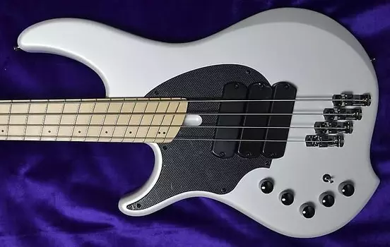 Басс гитара Dingwall NG-3