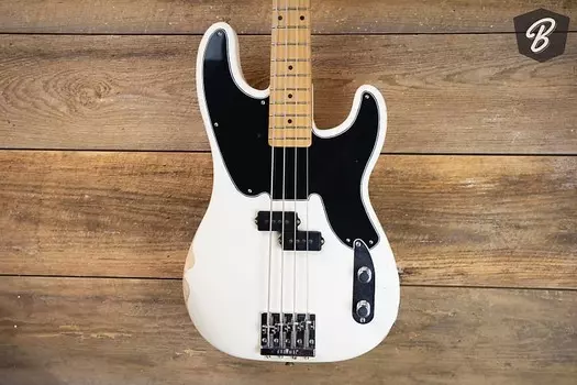 Басс гитара Fender Mike Dirnt ROAD WORN 4-String Precision Bass- White Blonde w/Hardshell Case