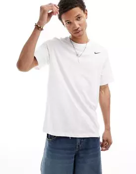 Белая футболка Nike Dri-FIT