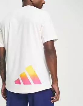 Белая футболка с градиентом и логотипом adidas Training Train Icons