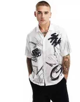 Белая рубашка с принтом Bershka