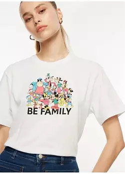 Белая женская футболка с круглым вырезом United Colors of Benetton