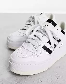 Бело-черные кроссовки на платформе adidas Originals Forum XLG, бело-черный