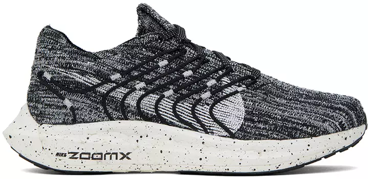 Бело-черные кроссовки Nike Pegasus Turbo