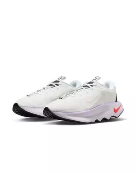 Бело-розовые кроссовки Nike Training Motiva