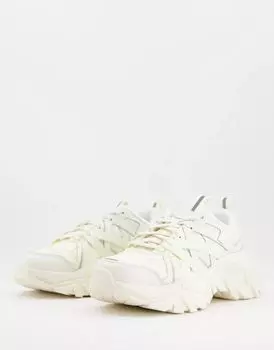 Белоснежные кроссовки Fila Interation
