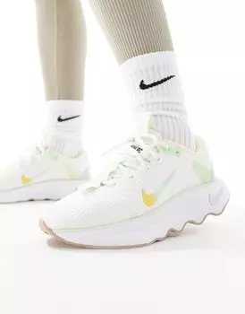 Белоснежные кроссовки Nike Motiva