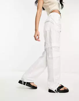 Белые брюки карго на молнии Pull&Bear