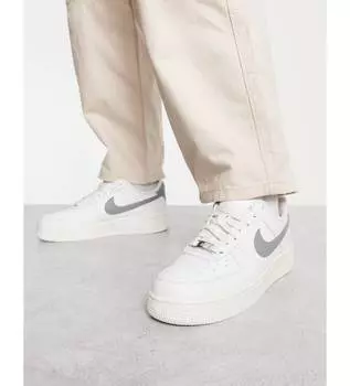 Белые и бледно-серые кроссовки Nike AF1 '07 Next