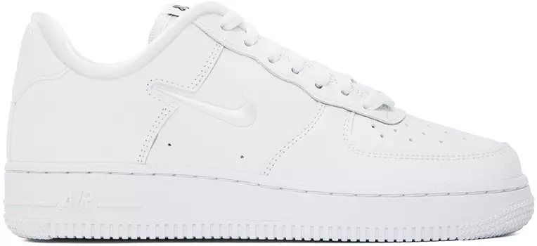 Белые кроссовки Nike Air Force 1 07 SE