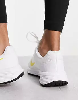 Белые кроссовки Nike Running Revolution 6