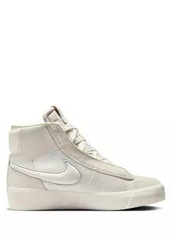 Белые женские кожаные кроссовки blazer mid victory Nike