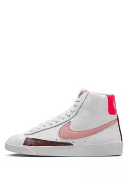 Белые женские кроссовки blazer mid 77 next nature Nike