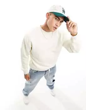 Белый свитшот Pull&Bear