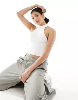 Белый вязаный топ на бретельках с высоким воротником ASOS DESIGN
