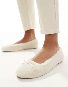 Bershka – Белые балетки из овчины