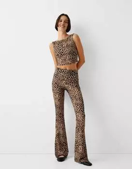Bershka - Расклешенные брюки с леопардовым принтом