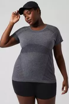 Бесшовный топ Momentum из вереска Athleta, серый