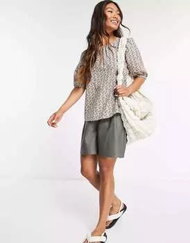 Блузка Vero Moda с ярким принтом