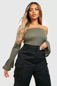 Боди с расклешенными рукавами в ребку plus Boohoo, хаки