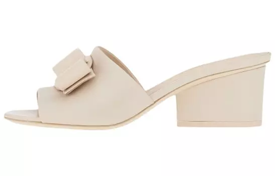 Босоножки Ferragamo, белый