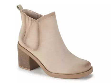 Ботинки Maria Bootie Baretraps, Auburn