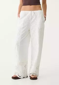 Брюки EMBROIDERED PATCHWORK Stradivarius, белый