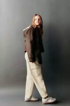 Брюки-карго с дартсами ZARA, песок