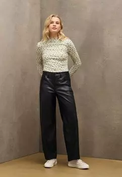 Брюки Levi's