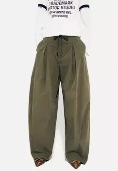 Брюки TECHNICAL BALLOON PARACHUTE Bershka, хаки