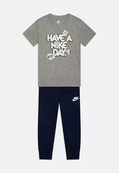 Брюки TEE PANT SET Nike Sportswear, цвет midnight navy