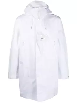 C.P. Company пальто с капюшоном и нашивкой-логотипом, белый