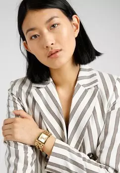 Часы женские Guess на ремешке-цепочке, золотой