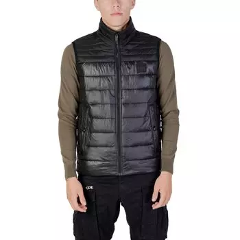 Черная куртка из полиамида Hugo Boss