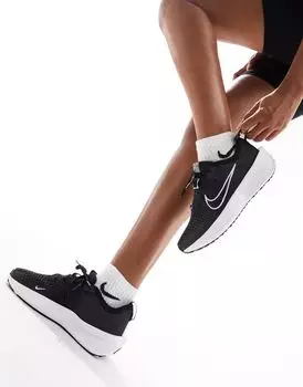 Черно-белые кроссовки Nike Interact Run