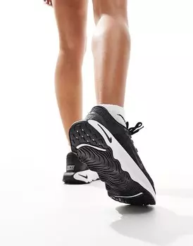 Черно-белые кроссовки Nike Training Motiva