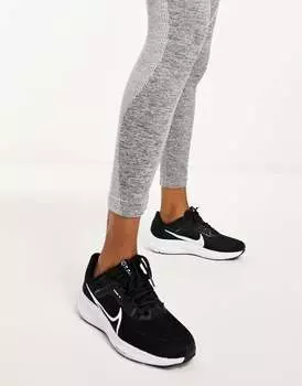 Черно-белые кроссовки Nike Vomero 17