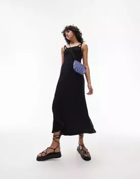 Черное платье миди с фартуком и сборками Topshop