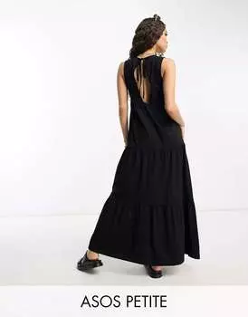Черное ярусное платье макси без рукавов ASOS DESIGN Petite