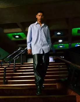 Черные широкие брюки из искусственной кожи Topman