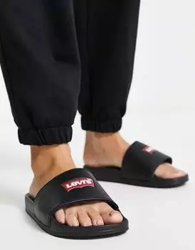 Черные шлепанцы Levi's с крыльями летучей мыши